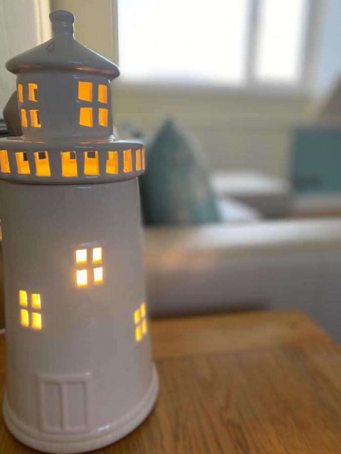 Lighthouse View, One Min From Harbour & Beach Scarborough Exterior foto