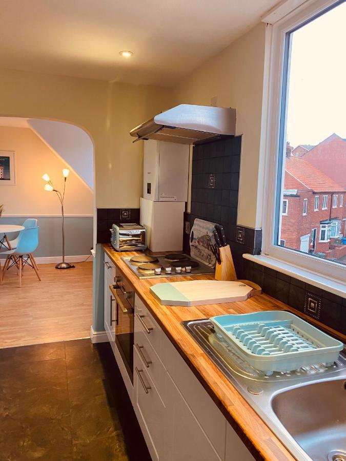 Lighthouse View, One Min From Harbour & Beach Scarborough Exterior foto