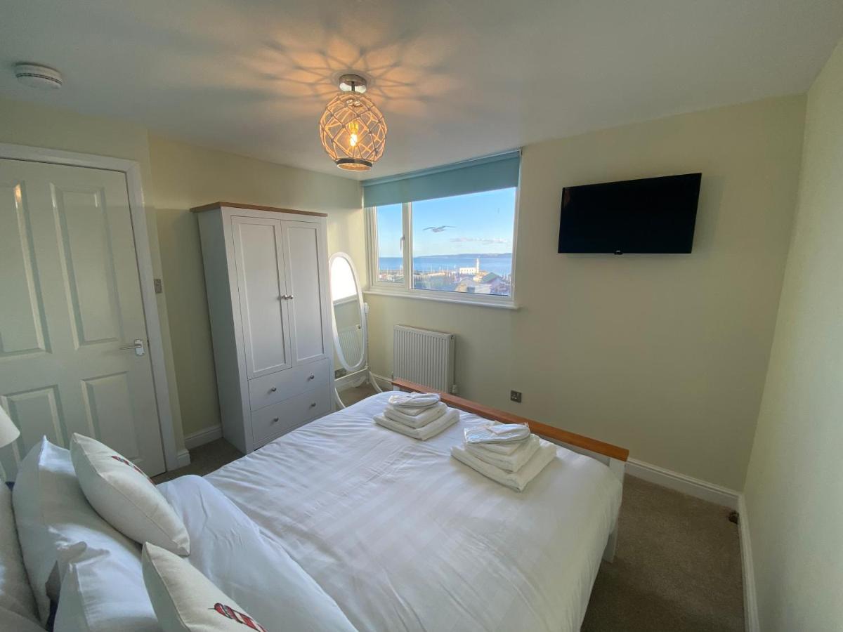 Lighthouse View, One Min From Harbour & Beach Scarborough Exterior foto