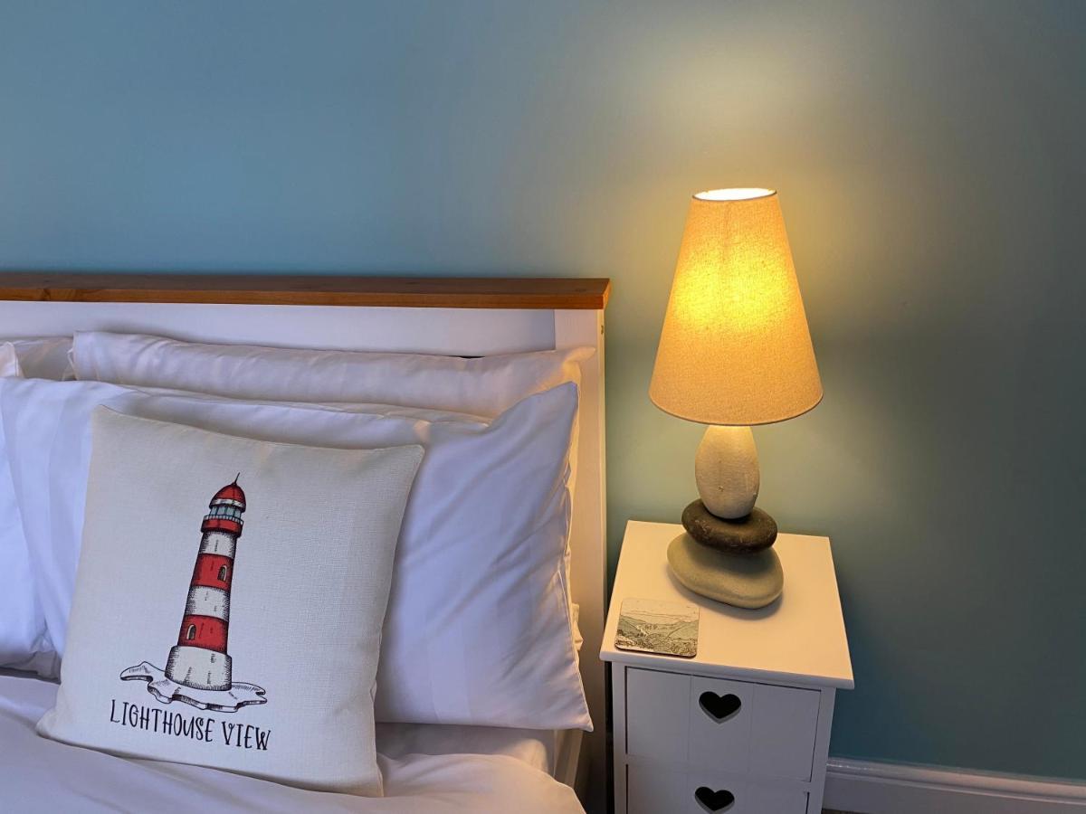 Lighthouse View, One Min From Harbour & Beach Scarborough Exterior foto