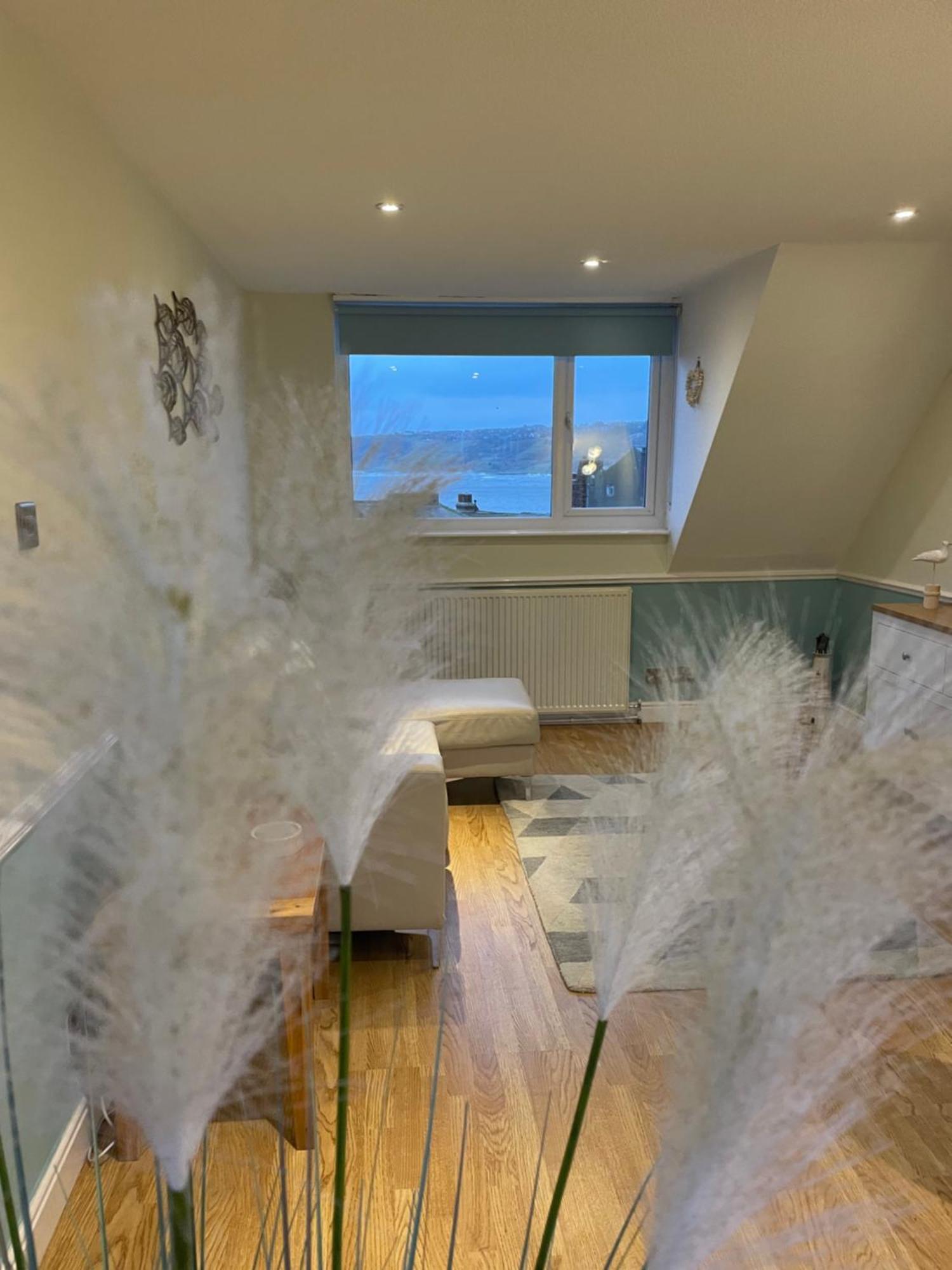 Lighthouse View, One Min From Harbour & Beach Scarborough Exterior foto